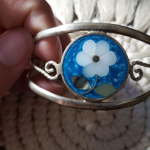Blue and White Silver Flower Cuff Bracelet - Picture 7 of 7